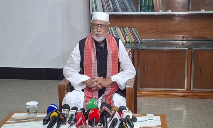 আওয়ামী স্বৈরাচারের চেয়ে এই স্বৈরাচার বড়: কাদের সিদ্দিকী আওয়ামী স্বৈরাচারের চেয়ে এই স্বৈরাচার বড়: কাদের সিদ্দিকী