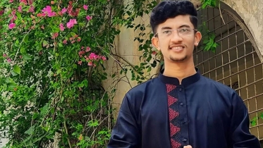 ৫ আগস্টের পর রিকশাচালকের ছেলে রিয়াদ ‘আলাদিনের চেরাগ’ পান