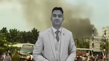 টিনের চাল ভেঙে ঘরেই মধ্যে পড়েছিলেন পাইলট।