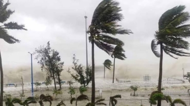 সাত জেলায় দুপুরের মধ্যে ঘণ্টায় ৬০ কিলোমিটার বেগে ঝড় হতে পারে