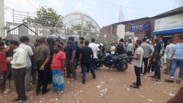 আজও মাইলস্টোন কলেজের  ৩ গেট বন্ধ