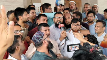 সরকারি চাকরি অধ্যাদেশ প্রত্যাহার না করা পর্যন্ত সচিবালয়ে বিক্ষোভ