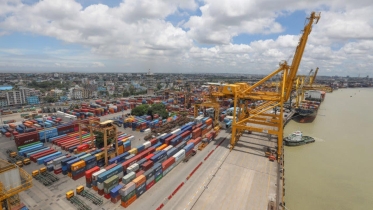 চট্টগ্রাম বন্দরে গাড়ি প্রবেশে বাড়তি মাশুল স্থগিত চট্টগ্রাম বন্দরে গাড়ি প্রবেশে বাড়তি মাশুল স্থগিত