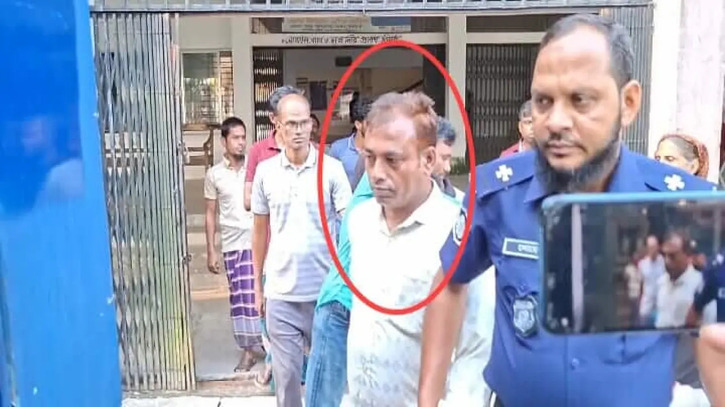 মিথ্যা মামলা করায় বাদীকেই জেলে পাঠালো আদালত! মিথ্যা মামলা করায় বাদীকেই জেলে পাঠালো আদালত!
