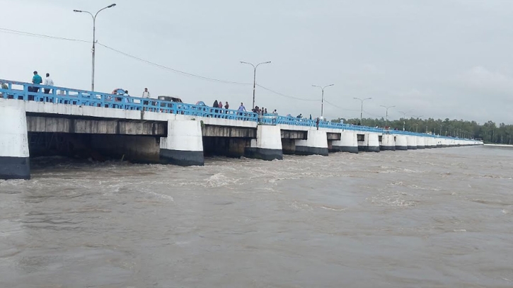 তিস্তার পানি বিপৎসীমা ছুঁই ছুঁই, নিম্নাঞ্চল প্লাবিত হওয়ার শঙ্কা