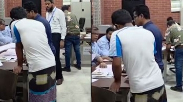 লুঙ্গি পরে ভোট দিলেন জাবি শিক্ষার্থী, ভিডিও ভাইরাল