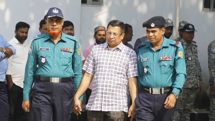 চাকরি জীবনের শেষ পর্যায়ে এত বড় গণহত্যা হয়েছে, দায় স্বীকার করছি: সাবেক আইজিপি চাকরি জীবনের শেষ পর্যায়ে এত বড় গণহত্যা হয়েছে, দায় স্বীকার করছি: সাবেক আইজিপি